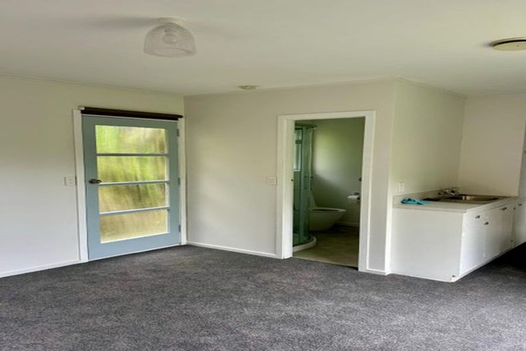 Photo of property in 105 Churchill Drive, Crofton Downs, Wellington, 6035