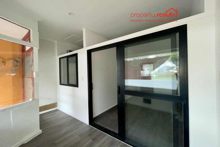 Photo of property in 46 Cook Street, Marfell, New Plymouth, 4310