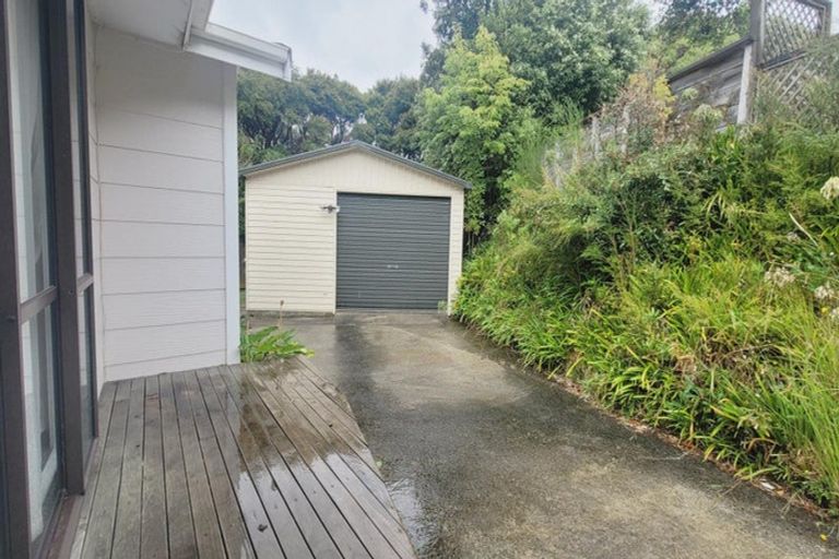 Photo of property in 1-2 Seagull Place, Whitby, Porirua, 5024