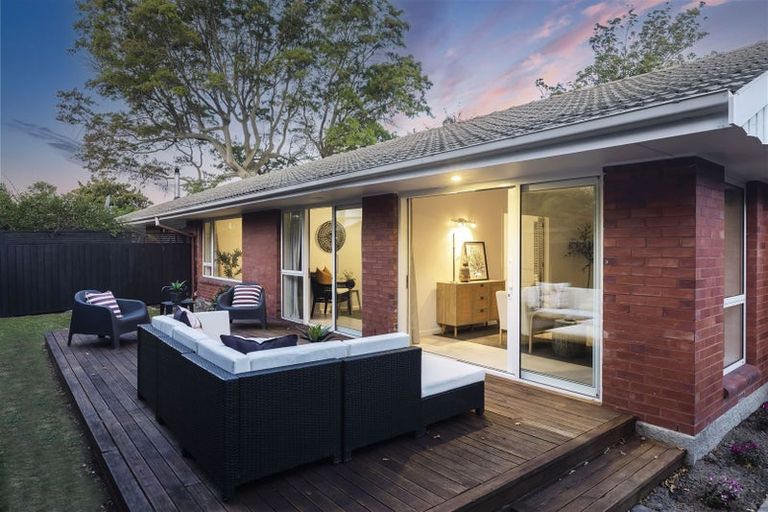 Photo of property in 1/15 Knowles Street, St Albans, Christchurch, 8052