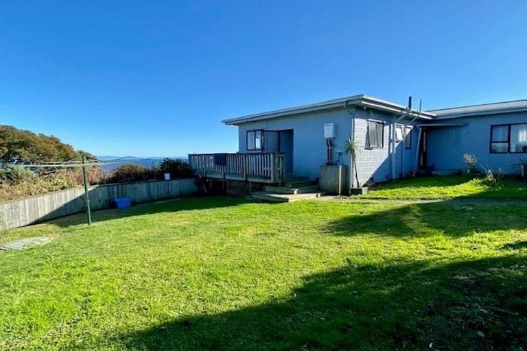 Photo of property in 2 Williams Crescent, Maketu, 3189