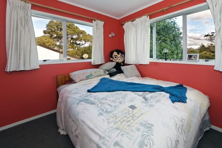 Photo of property in 93 Oreil Avenue, West Harbour, Auckland, 0618