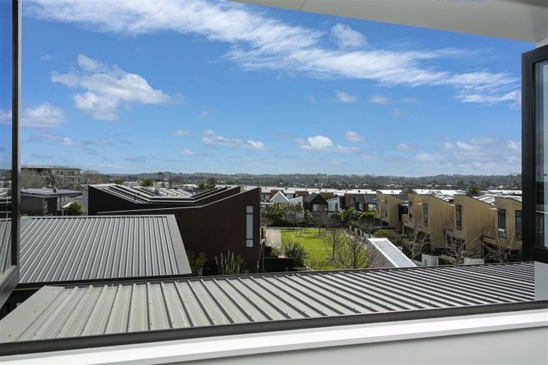Photo of property in 204 Hobsonville Point Road, Hobsonville, Auckland, 0616