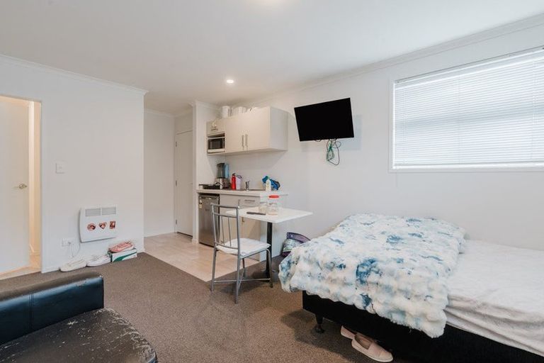 Photo of property in 2/52 Helena Road, Hillcrest, Hamilton, 3216