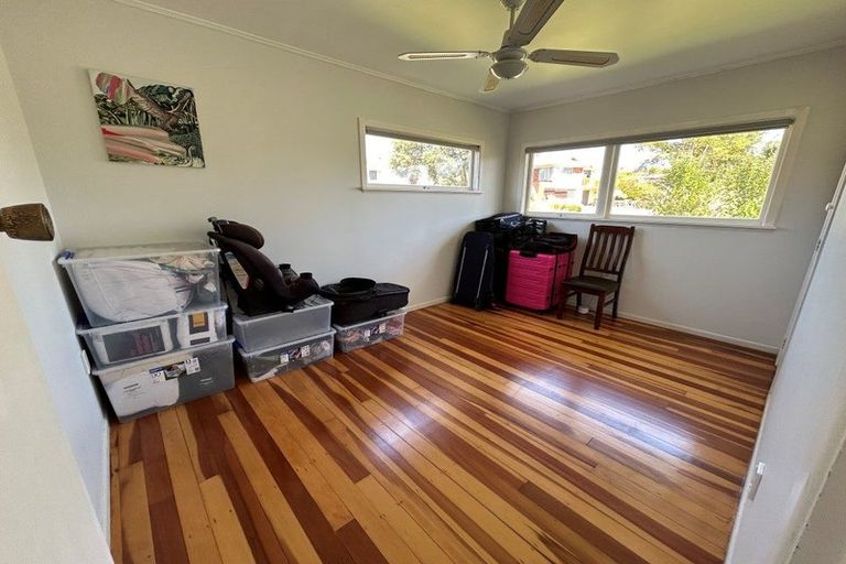 Photo of property in 1 Richardson Avenue, Pukekohe, 2120