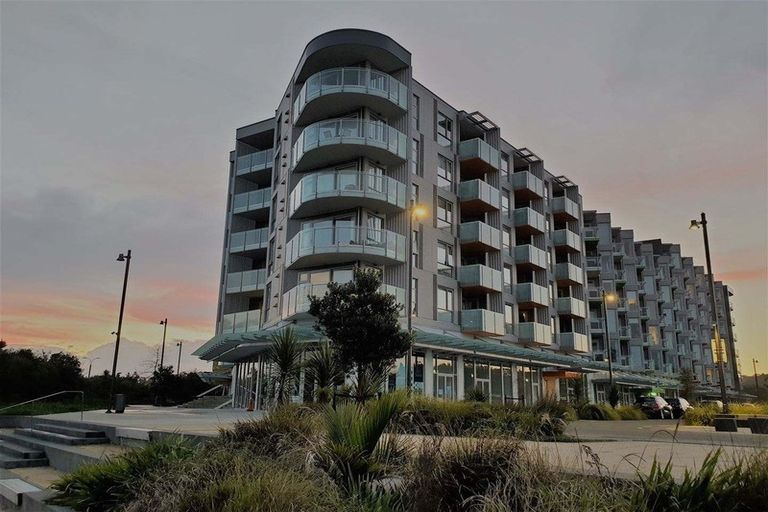 Photo of property in 604/27 Don Mckinnon Drive, Albany, Auckland, 0632