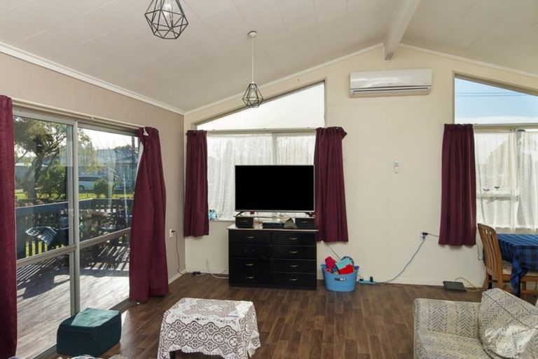 Photo of property in 16 Holland Street, Pukekohe, 2120
