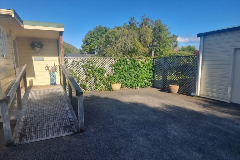 Photo of property in 7 Hampden Street, Murchison, 7007