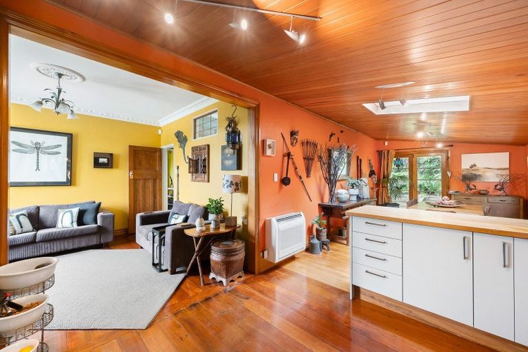Photo of property in 45 Sheridan Terrace, Johnsonville, Wellington, 6037