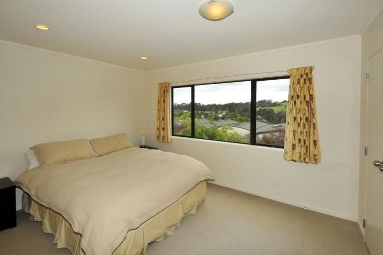 Photo of property in 2/8 Flynn Street, Birkdale, Auckland, 0626