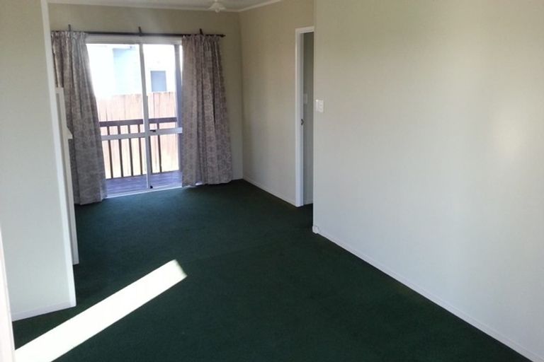 Photo of property in 64 Burundi Avenue, Clendon Park, Auckland, 2103
