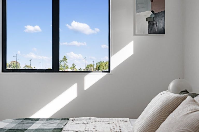 Photo of property in 1/4 Glenburn Road, Hobsonville, Auckland, 0616