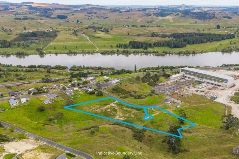 Photo of property in 16 Taniwha Street, Meremere, Mercer, 2474