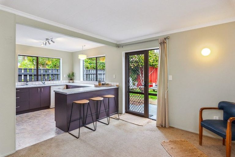 Photo of property in 38 Kapanui Road, Waikanae, 5036