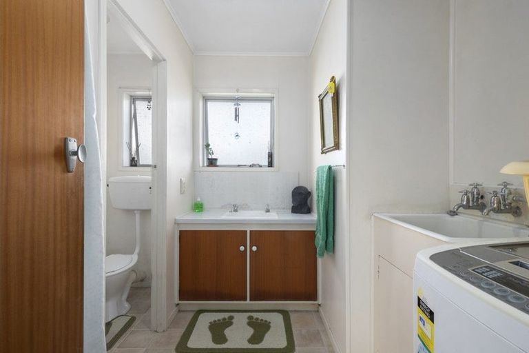 Photo of property in 6b Kent Street, Waiuku, 2123