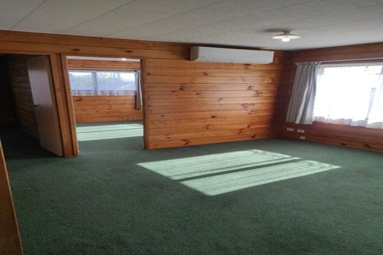 Photo of property in 1/137 Rosier Road, Glen Eden, Auckland, 0602