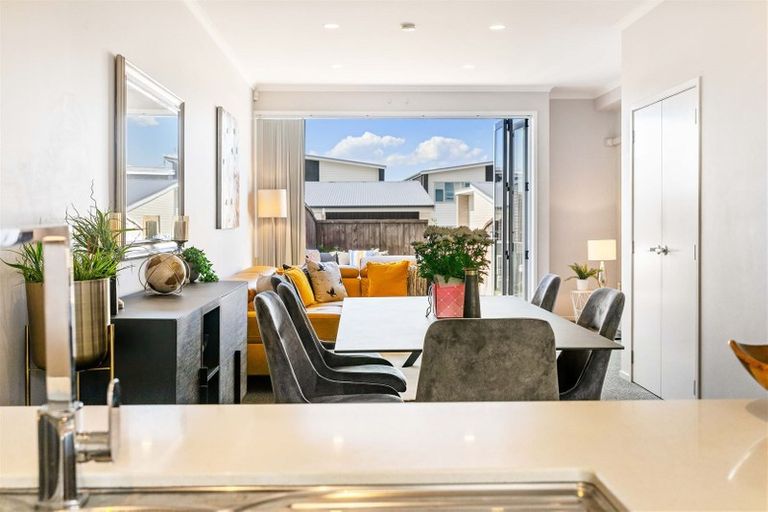 Photo of property in 16 Squadron Drive, Hobsonville, Auckland, 0616