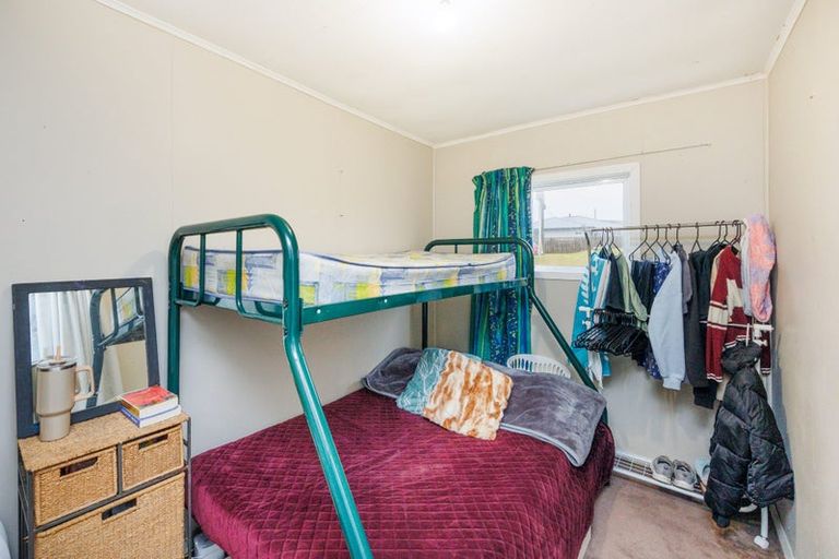 Photo of property in 23 Marine Parade South, Foxton Beach, Foxton, 4815