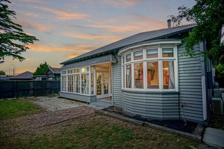 Photo of property in 152 Lincoln Road, Addington, Christchurch, 8024