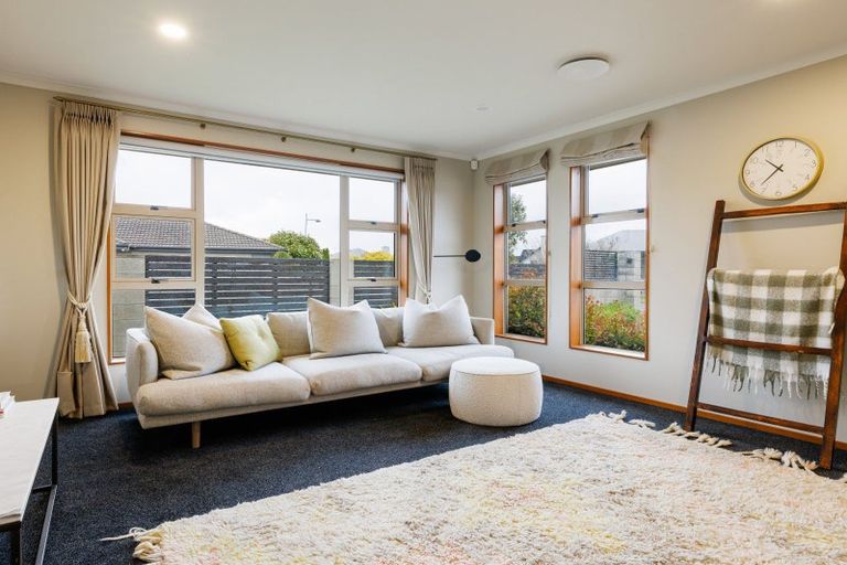 Photo of property in 18 Gibbston Close, Huntington, Hamilton, 3210