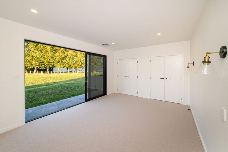 Photo of property in 11 Te Kahu Lane, Halcombe, 4779