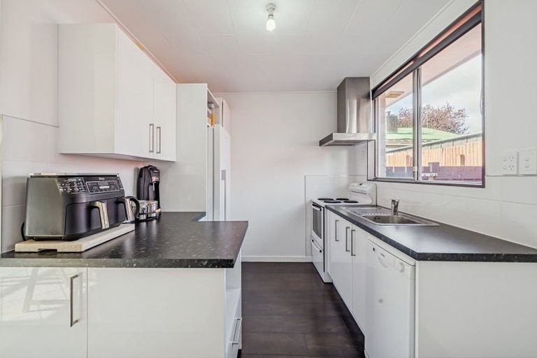 Photo of property in 3/45 Royal Street, Upper Hutt, 5018