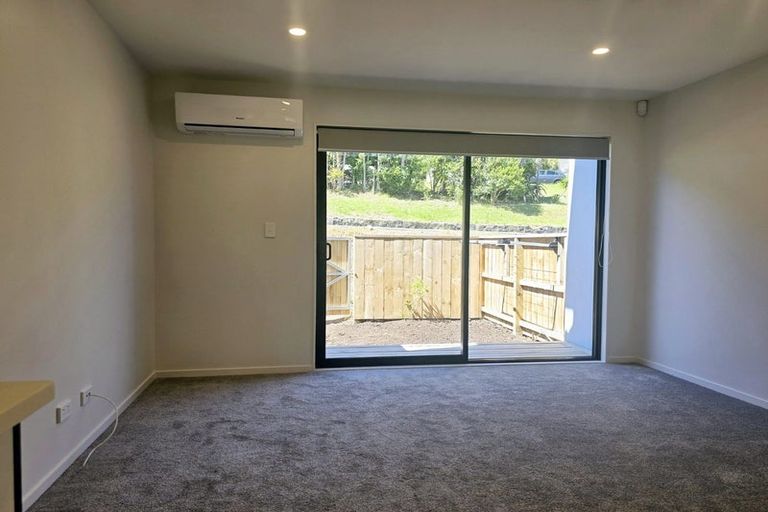 Photo of property in 11 Seymour Road, Sunnyvale, Auckland, 0612