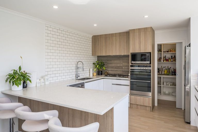 Photo of property in 2 Lamont Place, Waikanae, 5036