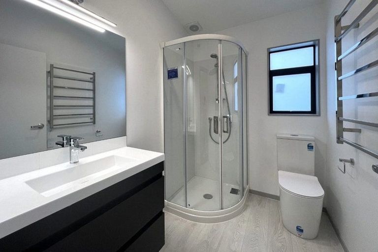 Photo of property in 19a Statesman Street, Henderson, Auckland, 0612
