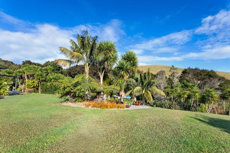 Photo of property in 651f Puketona Road, Haruru, 0204