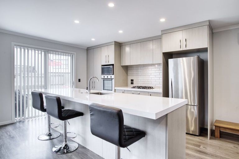 Photo of property in 5 Wairepo Street, Takanini, 2112