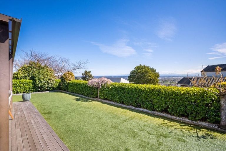 Photo of property in 5 Kiteroa Place, Cashmere, Christchurch, 8022