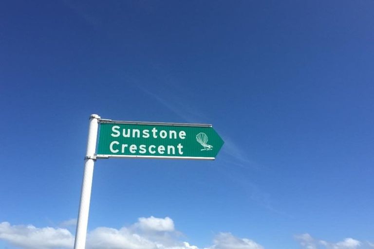 Photo of property in 64 Sunstone Crescent, Brown Owl, Upper Hutt, 5018