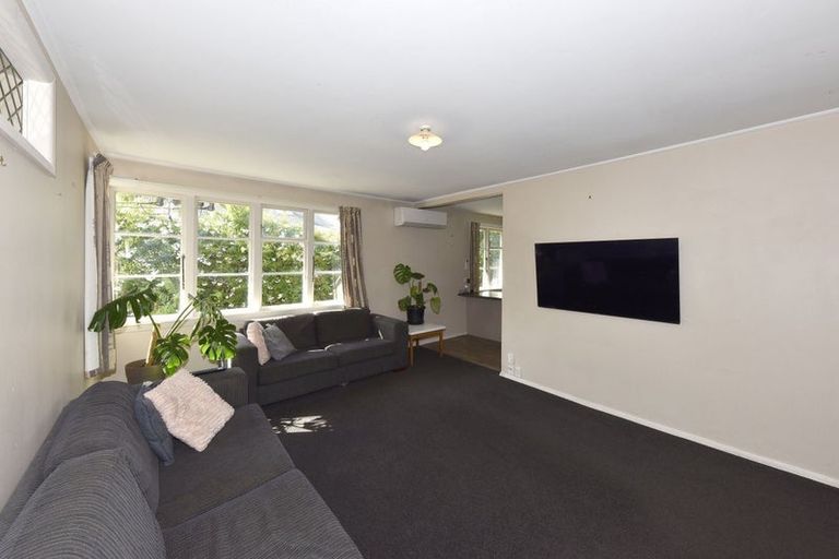 Photo of property in 15 Defoe Place, Waltham, Christchurch, 8023