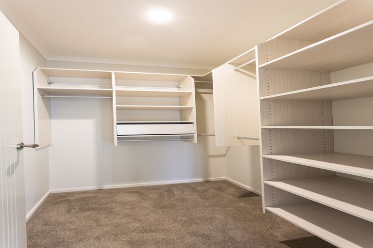 Photo of property in 1 Devon Lane, Carterton, 5713