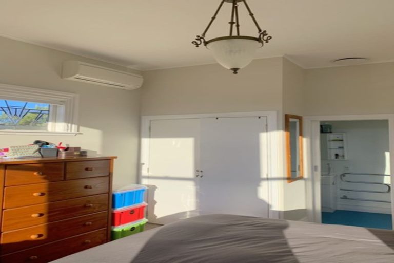 Photo of property in 68 Beauchamp Street, Karori, Wellington, 6012