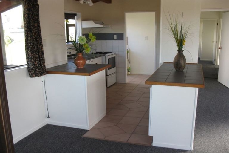 Photo of property in 1/51b Sunset Road, Totara Vale, Auckland, 0632