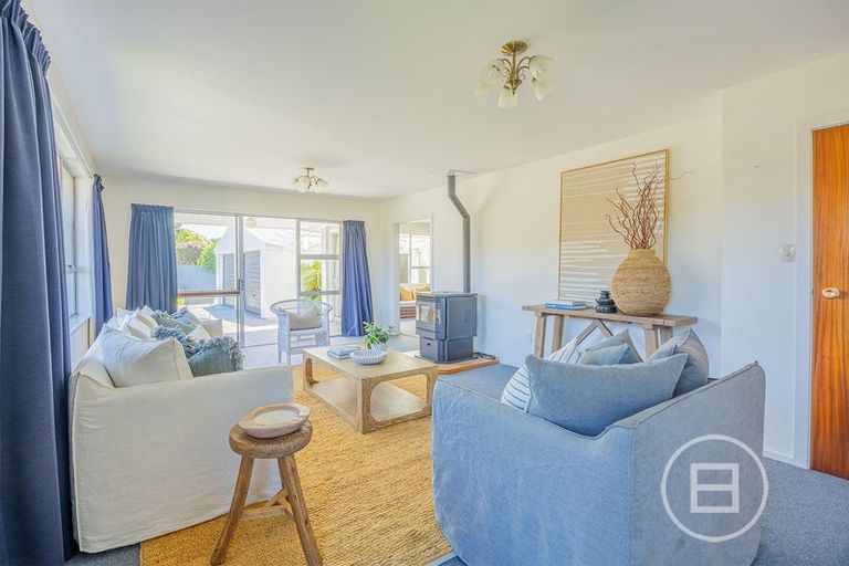 Photo of property in 22 Bucknell Street, Sockburn, Christchurch, 8042