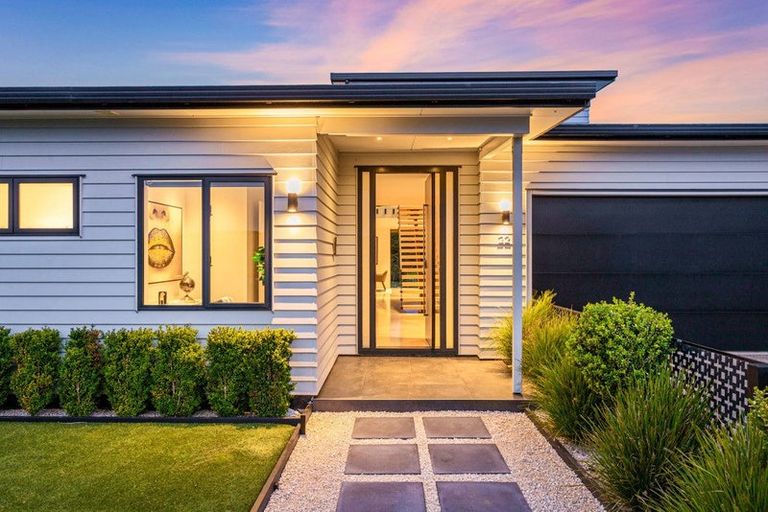 Photo of property in 22 Kahika Grove, Huapai, Kumeu, 0810