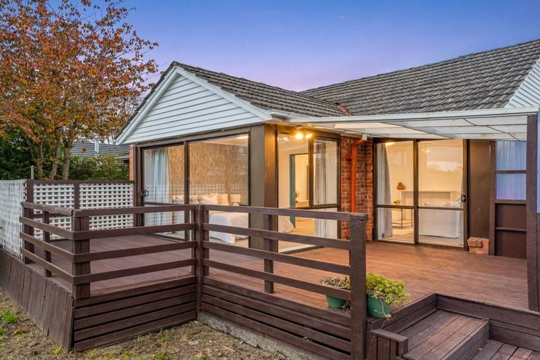 Photo of property in 6 Lyall Place, Bryndwr, Christchurch, 8053