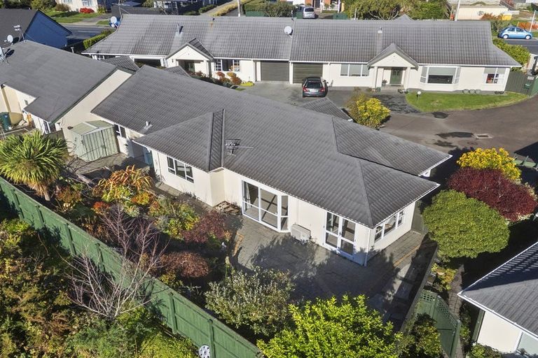Photo of property in 18 Millwood Place, Silverstream, Upper Hutt, 5019