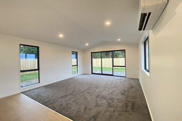 Photo of property in 75 Henshaw Street, Woodend, 7610