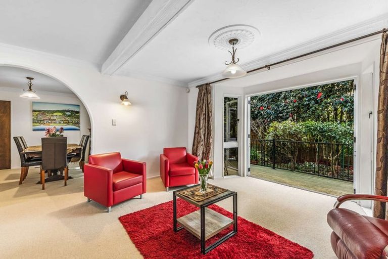 Photo of property in 55 Branch Road, Highlands Park, New Plymouth, 4312