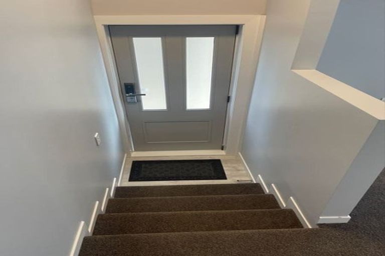 Photo of property in 42b Apu Crescent, Lyall Bay, Wellington, 6022