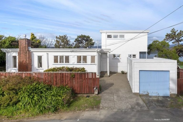 Photo of property in 162 Seatoun Heights Road, Seatoun, Wellington, 6022