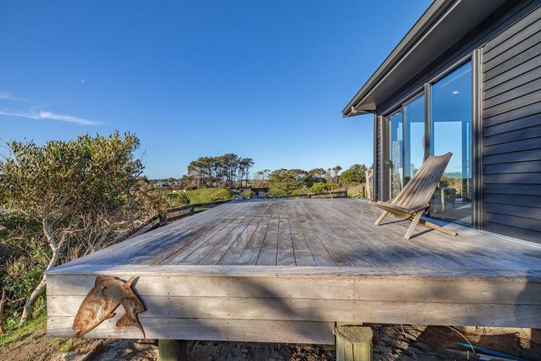 Photo of property in 33 Achilles Avenue, Waitarere Beach, Levin, 5510
