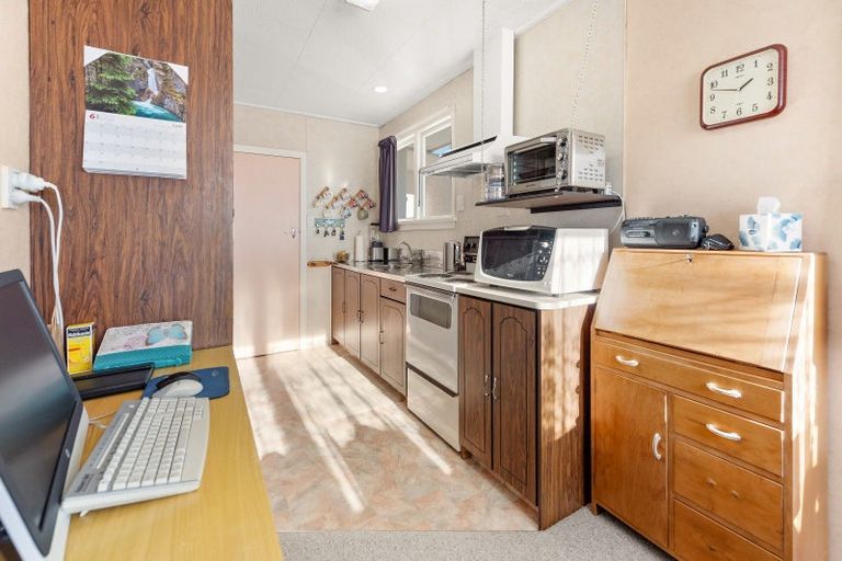 Photo of property in 2 Kiwi Street, East Gore, Gore, 9710