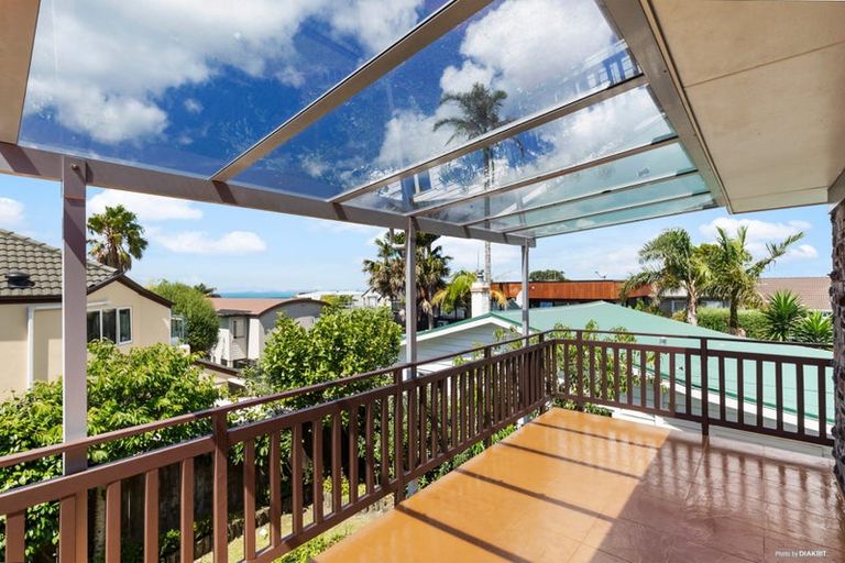Photo of property in 1/67 Seaview Road, Castor Bay, Auckland, 0620