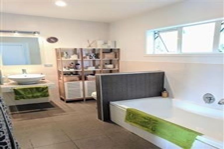 Photo of property in 65a Kia Ora Road, Beach Haven, Auckland, 0626