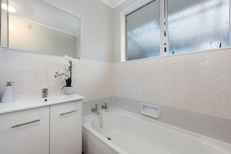 Photo of property in 1/11 Lowry Crescent, Stokes Valley, Lower Hutt, 5019